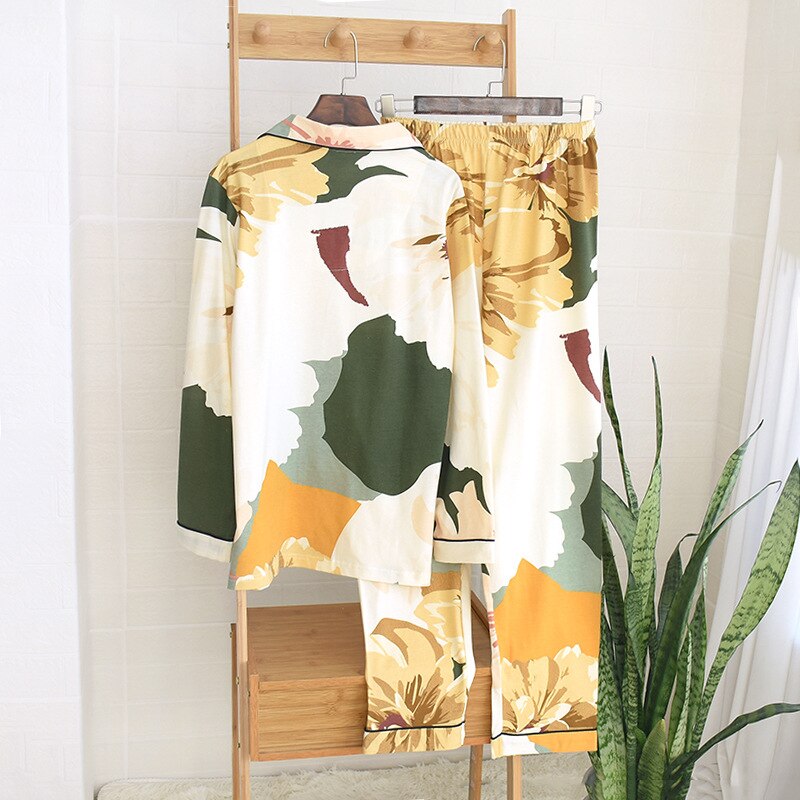 "IRIS" lounghwear set