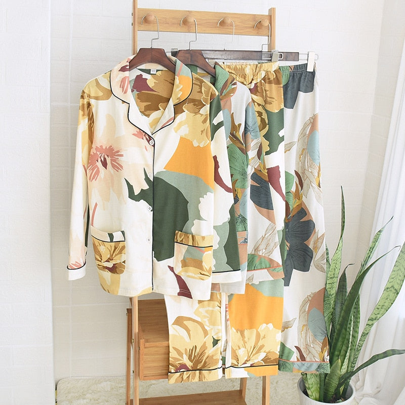 "IRIS" lounghwear set