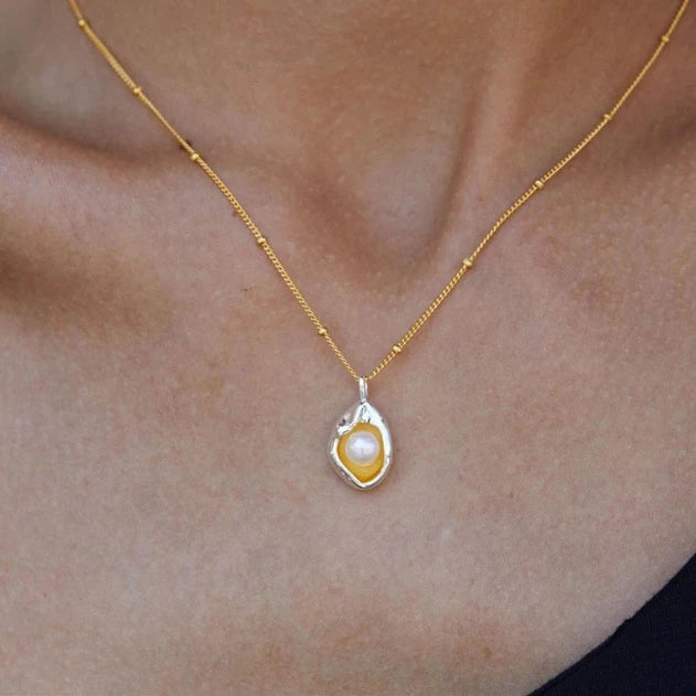"OLIVIA" NECKLACE